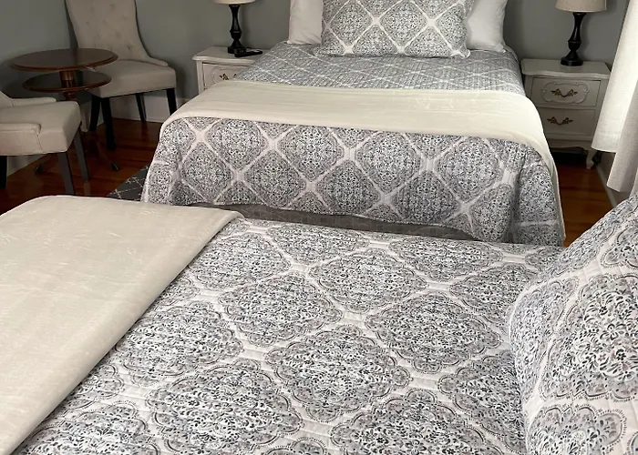 Hudson House Bed & Breakfast